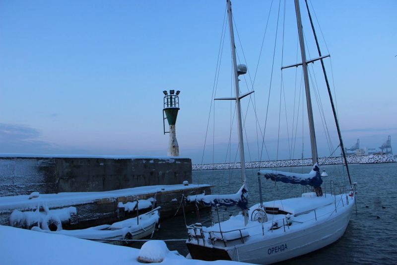 Вижте снежното бургаско пристанище  - E-Burgas.com