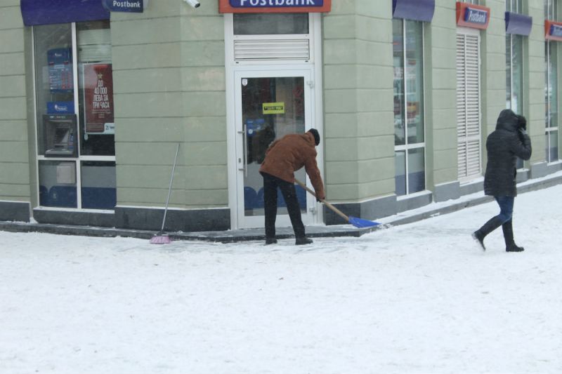 Как бургазлии се справят със снега /снимки/ - E-Burgas.com