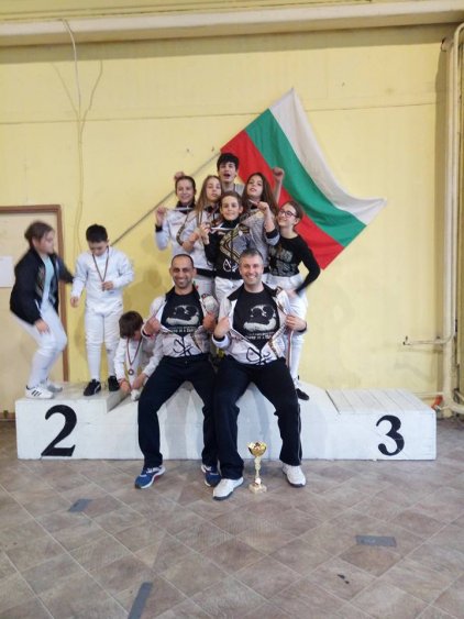 Четири златни медала за бургаските мускетари в Пловдив (Снимки) - E-Burgas.com
