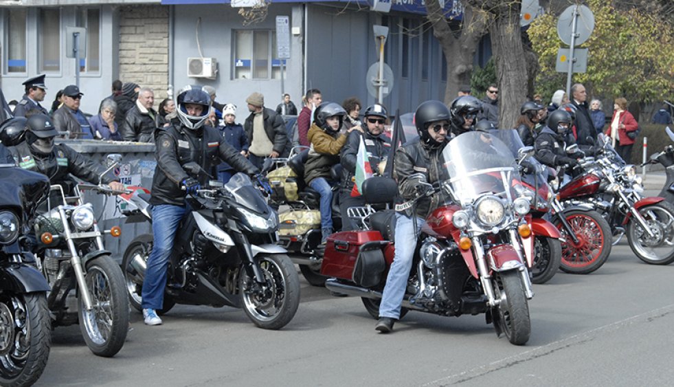 Бургаски моторджии се събраха на празнично шествие /снимки/ - E-Burgas.com