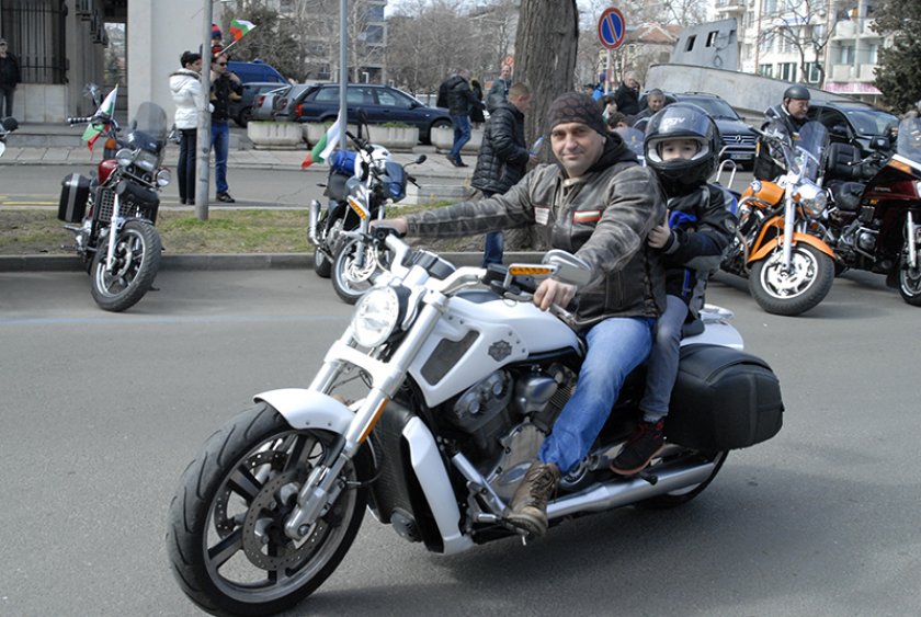 Бургаски моторджии се събраха на празнично шествие /снимки/ - E-Burgas.com