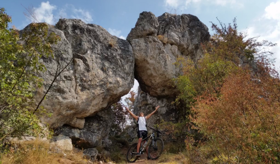 Авантюрист показа красотата на Странджа обикаляйки я с велосипед (Видео) - E-Burgas.com