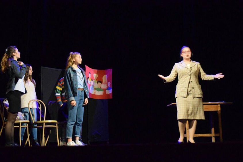 Френската гимназия обра театралните награди в Стара Загора  - E-Burgas.com