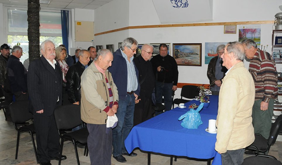 Четворен празник честват в Клуба на моряка в Бургас - E-Burgas.com
