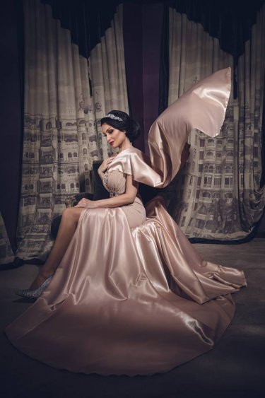 Мисис Бургас 2016 блесна в уникална фотосесия за новата си колекция - E-Burgas.com