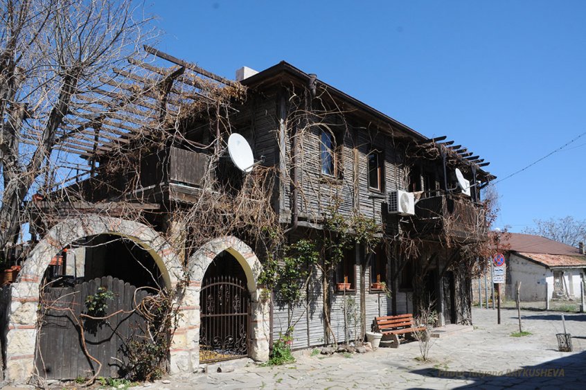 Вижте как изглежда днес квартала със старите поморийски къщи - E-Burgas.com