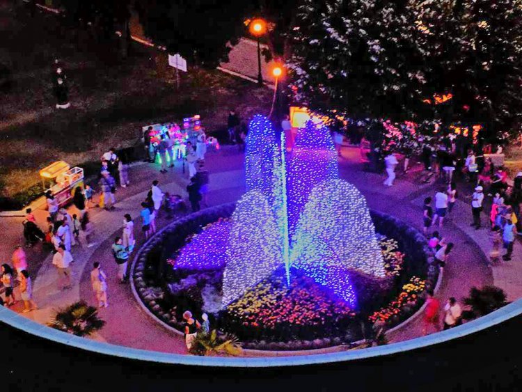 Вижте светлинния фонтан в Поморие - E-Burgas.com