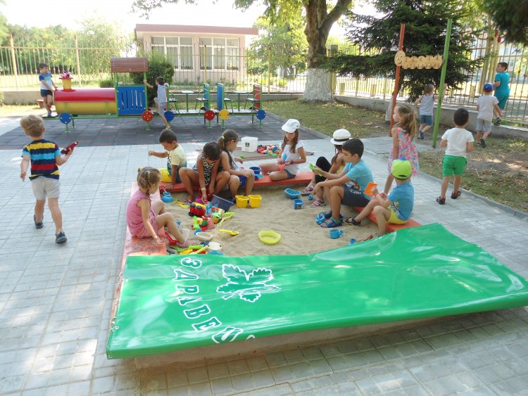 Специални покриви ще пазят чисти пясъчниците в детските градини - E-Burgas.com