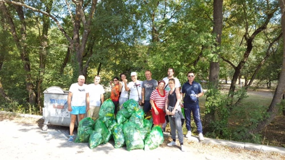 Паркове, плажове и градинки в Бургас олекнаха с 64 тона боклук (снимки) - E-Burgas.com