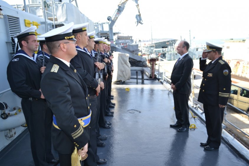 Посланикът на САЩ и аташето по отбраната посетиха Военноморска база Атия - E-Burgas.com