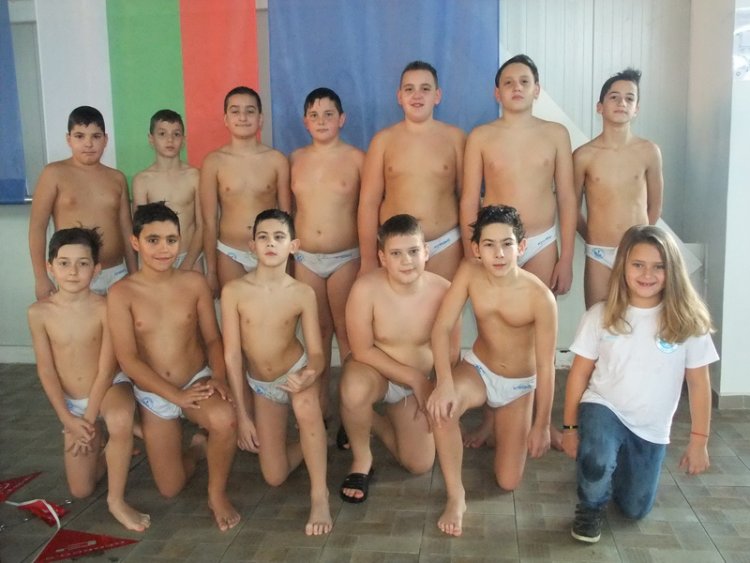 Децата на „Черноморец” спечелиха квалификацията с голова разлика 43:7 (Снимки) - E-Burgas.com