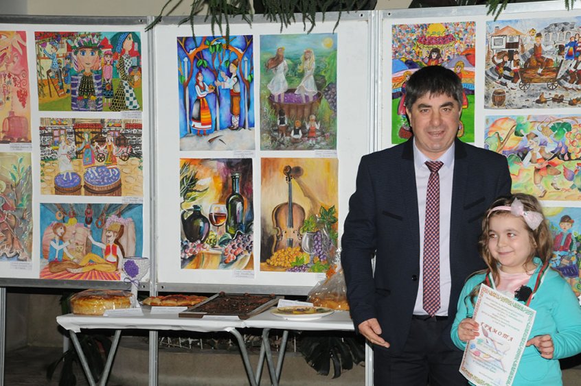 Наградиха призьорите от Националния конкурс за детска рисунка „Св. Трифон Зарезан“ - E-Burgas.com