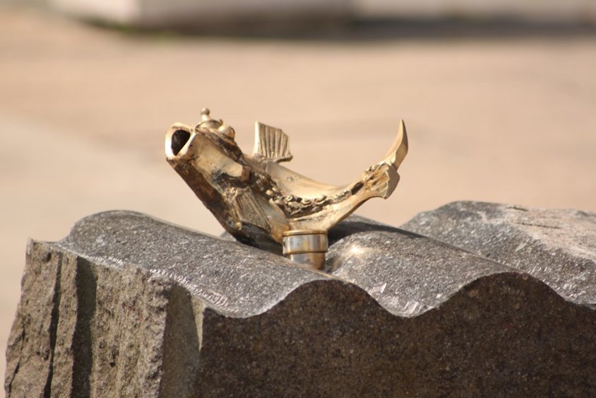 Новите скулптури в Бургас: Златна рибка, дърво на изкуството и прибой (снимки)  - E-Burgas.com