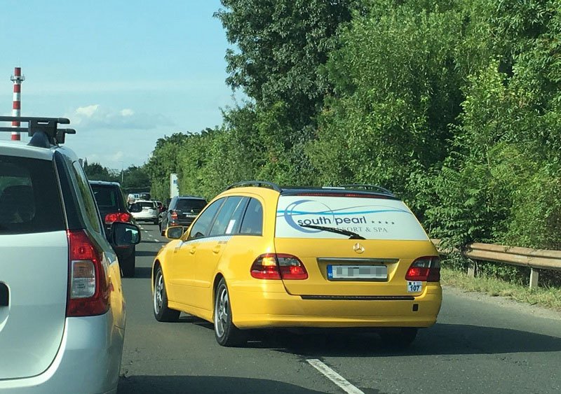 Задръстване мъчи шофьори между Сарафово и Бургас заради катастрофирал джип  - E-Burgas.com