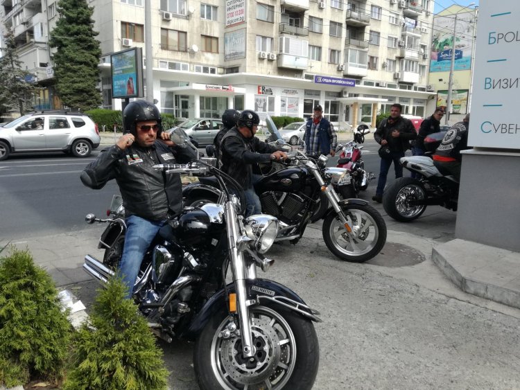 Президентът на бургаския мото клуб „Hooligans“ МС Пламен Петров-Легендата влиза в листата на СЕК(снимки) - E-Burgas.com