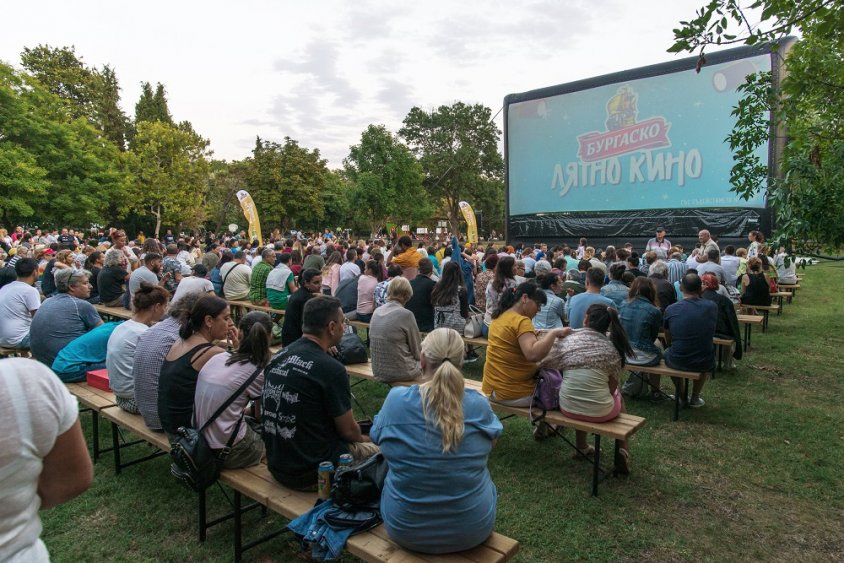 Над 10 000 гледаха световни шедьоври в Бургаското лятно кино - E-Burgas.com