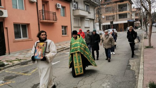 18 смелчаци се хвърлиха за кръста в Приморско, Иван беше най-бърз - E-Burgas.com