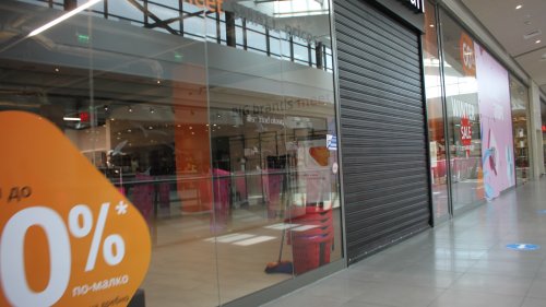 Моловете в Бургас отвориха врати, но част от магазините в тях не  - E-Burgas.com