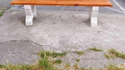 Общината постави нови пейки пред блокове в „Меден рудник“ и „Изгрев“, да се готвят „Славейков“ и „Зорница“ - E-Burgas.com