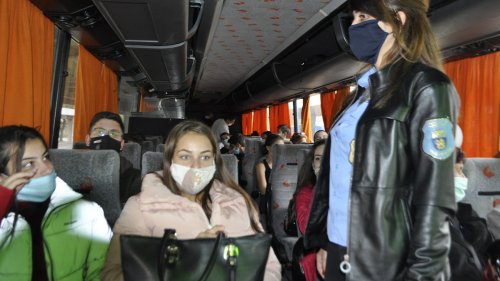 Масови проверки за маски в градския транспорт и гарите в Бургас (Снимки) - E-Burgas.com