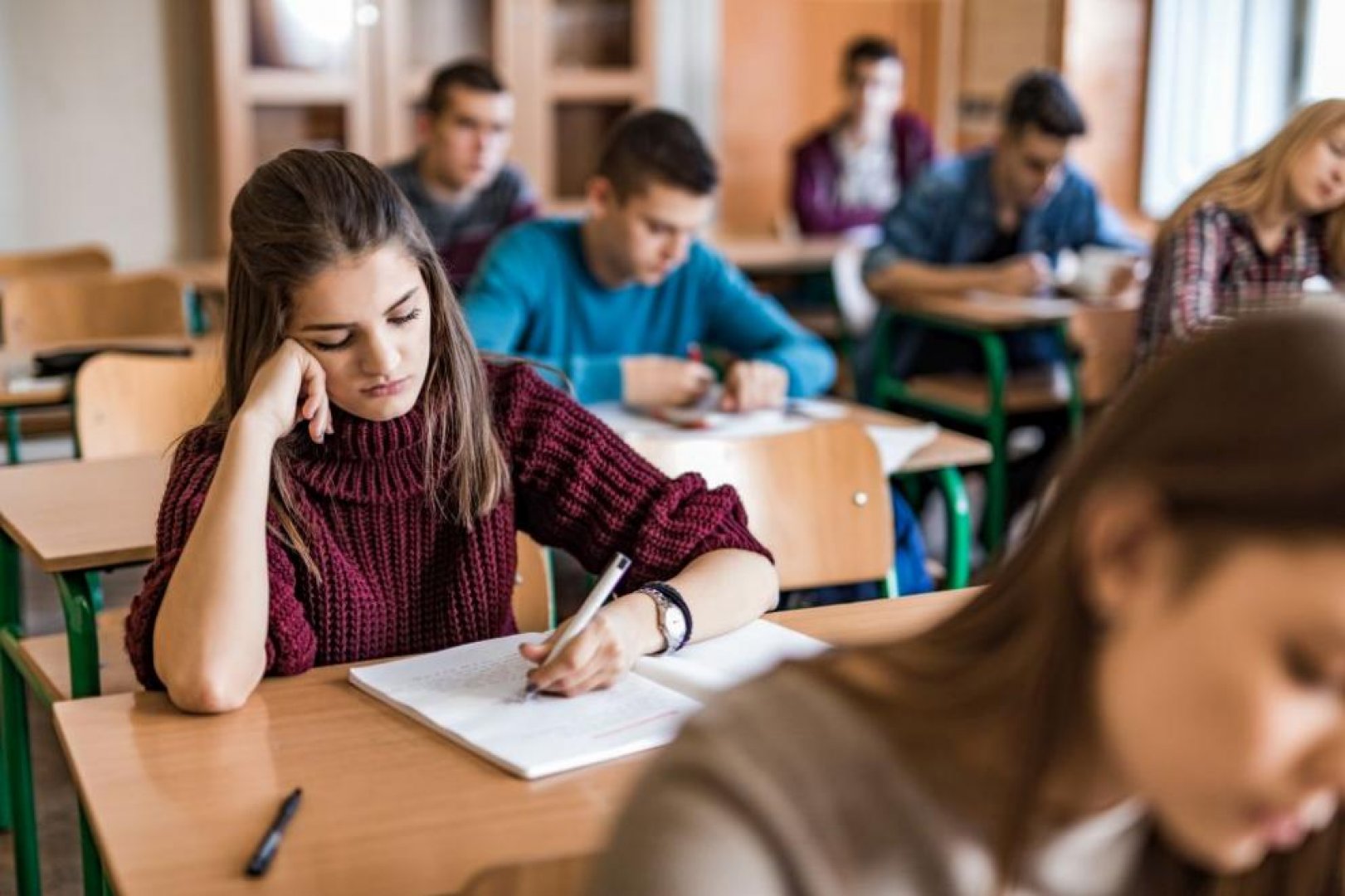 Скучный класс. Ученичество картинки. Students during the class. Bored pupils at School. Bacalaureat.