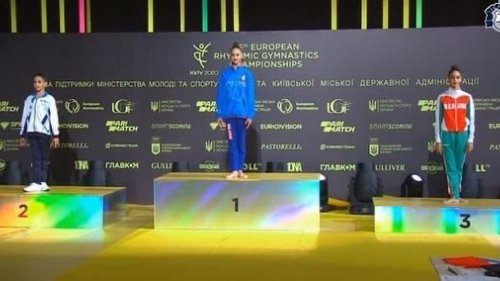 Несебърска гимнастичка уверено върви по стъпките на Жулиета Шишманова (Снимки) - E-Burgas.com