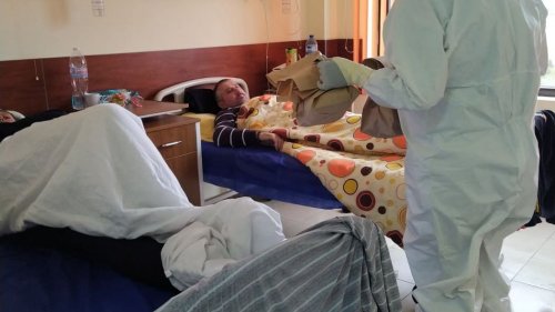 Зарадваха с рибен курбан бургаските медици и пациенти на Никулден (снимки)  - E-Burgas.com