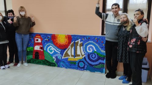 Цветни мозайки от капачки ще създават настроение в Бургас (Снимки) - E-Burgas.com