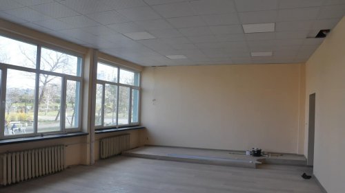 Започнаха усилени ремонти в Немската гимназия (Снимки) - E-Burgas.com