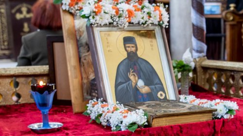 Чудотворната икона с мощите на св. Ефрем Нови идва в „Сарафово“ - E-Burgas.com