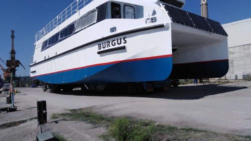 Пускат на вода новия кораб на Община Бургас - E-Burgas.com