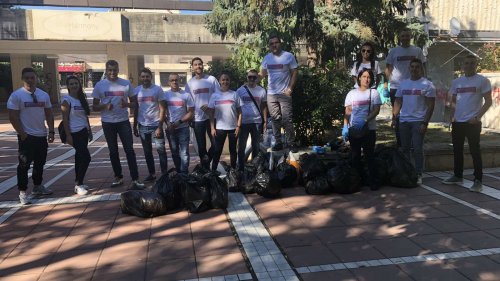 Близо 360 кг фасове и отпадъци събраха доброволци на „ПромениКартинката“ в 4 български града - E-Burgas.com