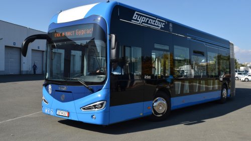 Показаха първите нови електробуси в Бургас - със система за пречистване на въздуха срещу ковид (Снимки) - E-Burgas.com
