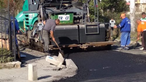 Продължава усилено уличната рехабилитация в Ахелой (Снимки) - E-Burgas.com