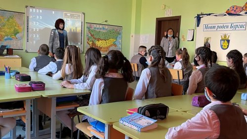Ученици от ОУ „Елин Пелин“ показаха знания за миналото на Бургас  - E-Burgas.com