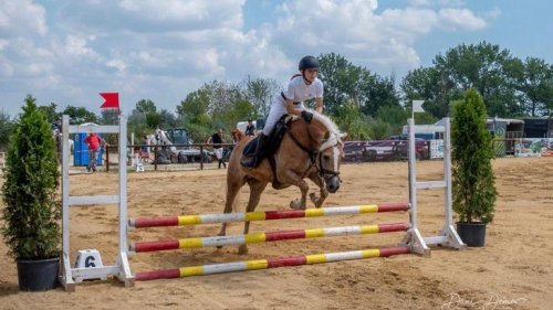 Деца ездачи окупираха първите места в турнира по конен спорт „Купа Бургас“ - E-Burgas.com