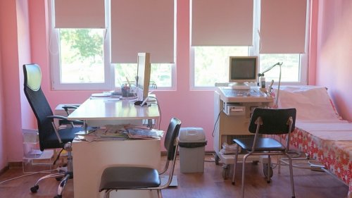 Медицинският център в Айтос грейна с нов вид (Снимки) - E-Burgas.com