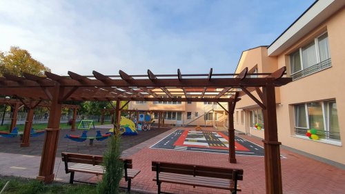 Бургаска детска градина вече си има площадка по безопасност на движението (Снимки) - E-Burgas.com