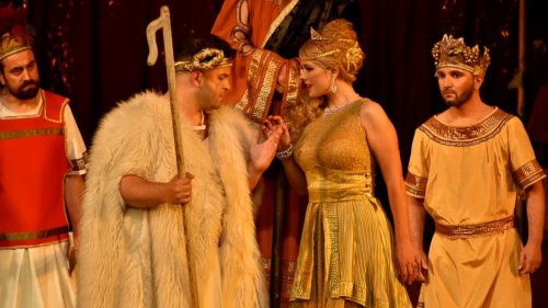 Комичната опера „Хубавата Елена“ радва почитателите в петък - E-Burgas.com