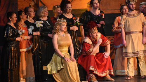 Комичната опера „Хубавата Елена“ радва почитателите в петък - E-Burgas.com