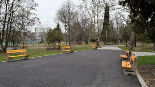 Общината благоустрои голяма част от парк „Света Троица“ - E-Burgas.com