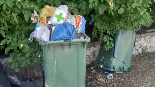 Жители на с.Дюлево тънат в боклук и мизерия - E-Burgas.com
