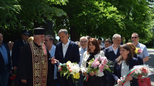 Бургас помни и почита стожерите на българщината - E-Burgas.com