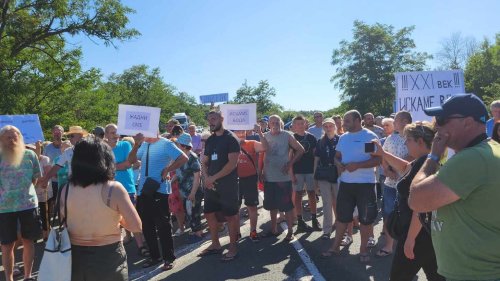 Протест на жители на няколко села от Община Средец затвори главен път  Бургас - Средец (ВИДЕО) - E-Burgas.com