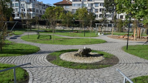 В Бургас бе открит нов парк на мястото на бившия Кожен диспансер - E-Burgas.com