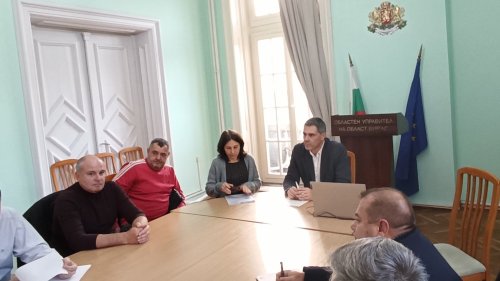 В опит за решаване на 20-годишен спор за преминаване през имот областният управител Пламен Янев събра заинтересованите лица по казуса - E-Burgas.com