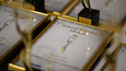 Наградиха най- добрите бизнеси в Бургас и региона за 2023 на бляскава церемония - E-Burgas.com