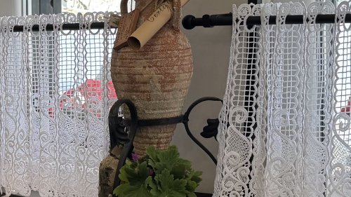“Сърцата ни са отворени” – Boutique Wine Shop отново посреща гости в Стария Созопол - E-Burgas.com