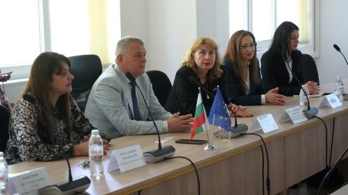 Посланикът на Индия Н. Пр. Арун Кумар Саху пожела по-тясно сътрудничество с Бургаския държавен университет - E-Burgas.com