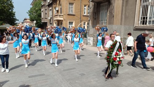 Бургас отбеляза 24 май с най-мащабното шествие в страната - E-Burgas.com